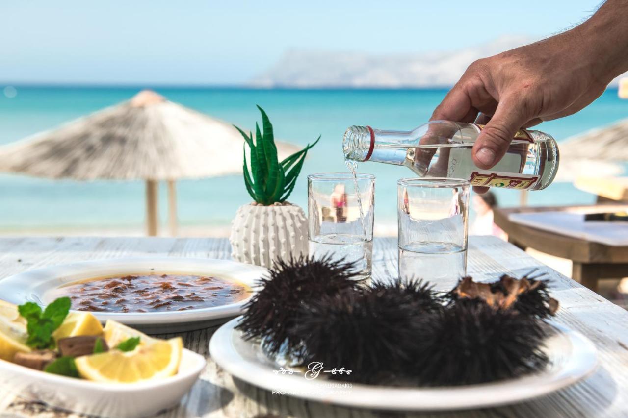 Molos Beach Rooms Kissamos Exterior photo